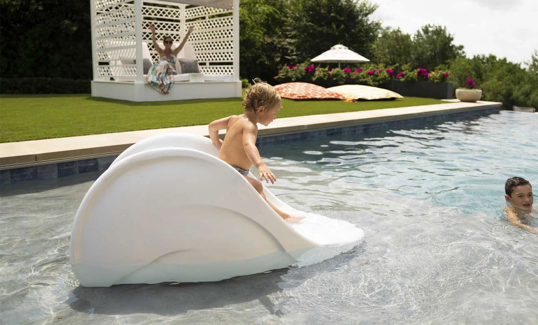 Ledge Lounger Signature Slide image 3