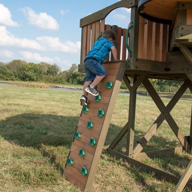 Backyard Discovery Eagles Nest Playhouse image 3