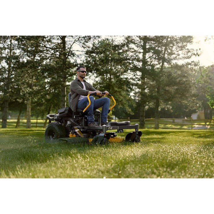 Cub Cadet Ultima ZT1 42″ 547cc Zero Turn Mower image 7
